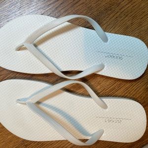 Old navy white flip flops